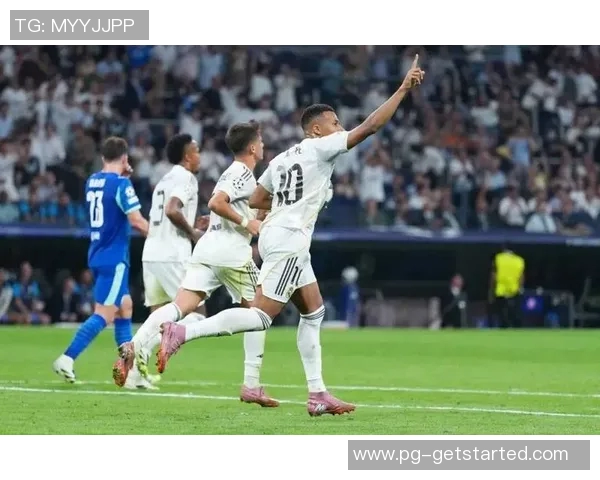 中超历史冷门本菲卡以4-0战胜皇马乌龙球瞬间引发全场狂欢