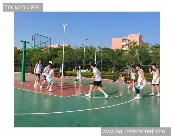 姚明走进校园与学生分享篮球梦想与人生哲学的精彩时刻