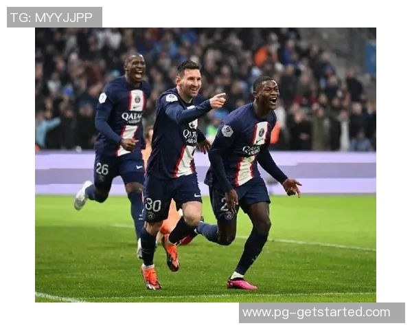 国王杯激战巴黎圣日耳曼与多特蒙德握手言和绝杀瞬间引发全场狂欢 国王杯激战巴黎圣日耳曼与多特蒙德握手言和绝杀瞬间引发全场狂欢